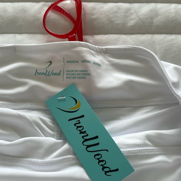 NWT IRONWOOD WHITE SKORT - Picture 4 of 5